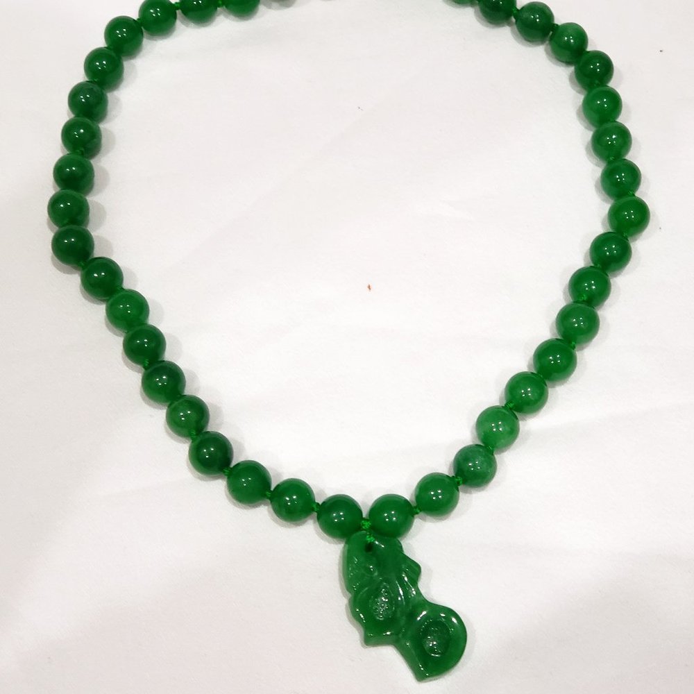 Green Jade carved Orchid pendant w/beaded necklace 18 in 359 ct in Rhodium/925